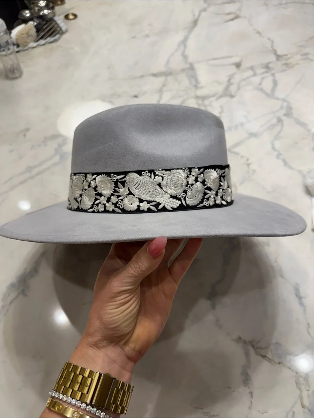 Palo de Yucca light Gray Wide-Brim Fedora with Embroidered Black Band